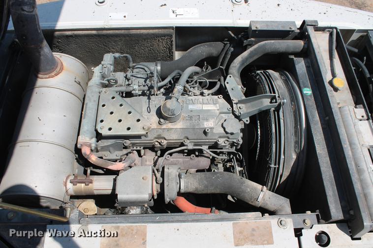 image for item DD5249 2011 Link Belt 210 X2 excavator