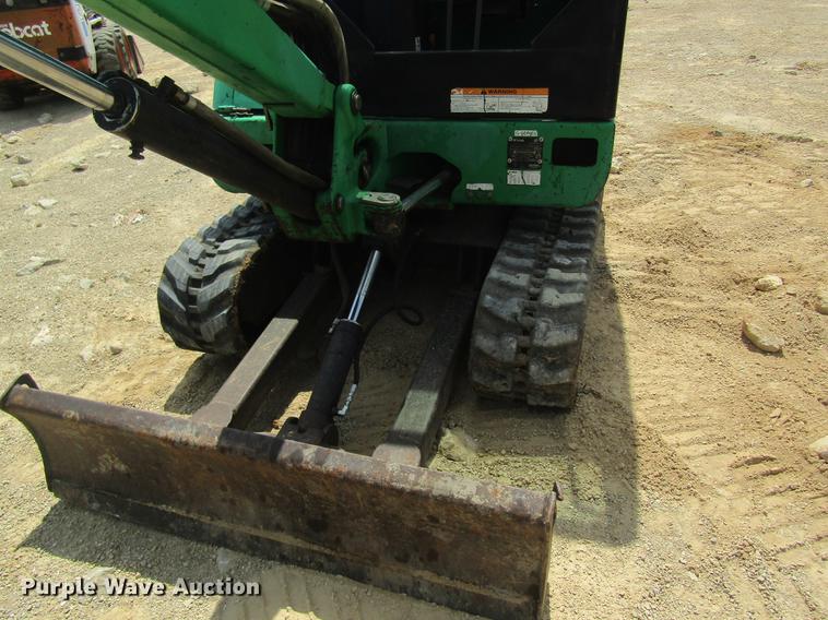 image for item DD8500 2006 Bobcat 328 mini excavator