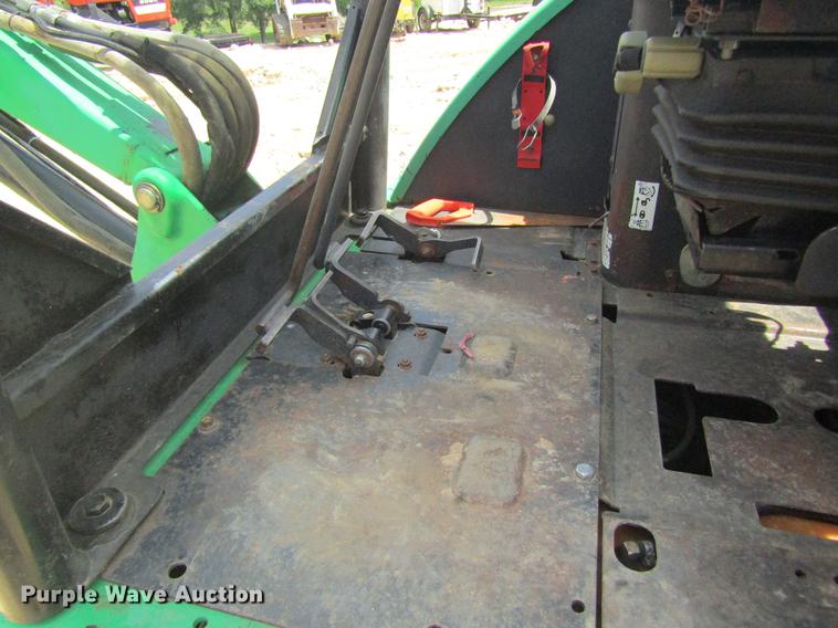 image for item DD8500 2006 Bobcat 328 mini excavator