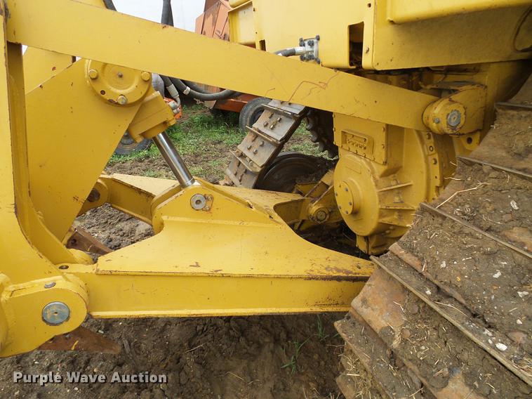 image for item DD8571 2006 Caterpillar D6R XL Series III dozer