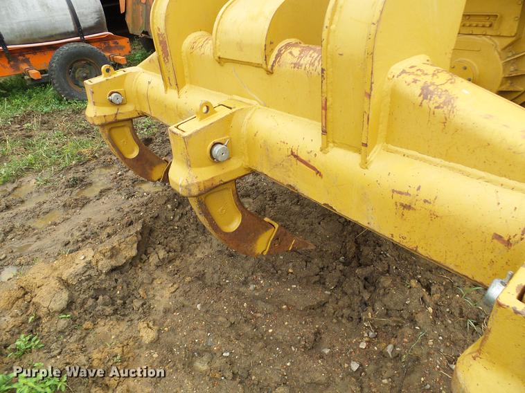 image for item DD8571 2006 Caterpillar D6R XL Series III dozer