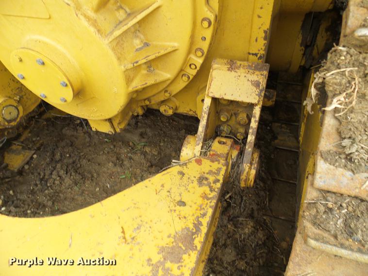 image for item DD8571 2006 Caterpillar D6R XL Series III dozer