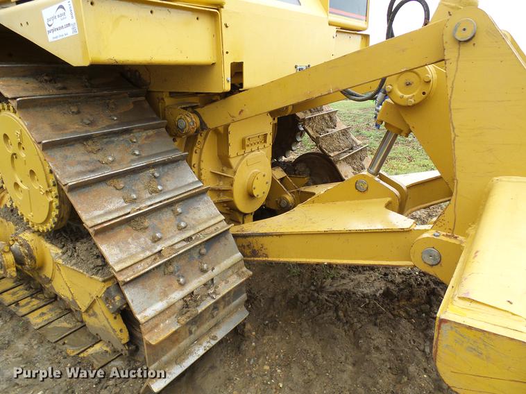 image for item DD8571 2006 Caterpillar D6R XL Series III dozer
