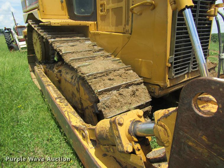 image for item DD8571 2006 Caterpillar D6R XL Series III dozer
