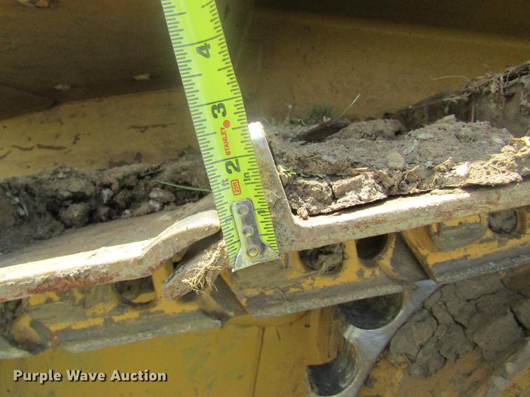 image for item DD8571 2006 Caterpillar D6R XL Series III dozer