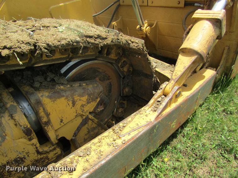 image for item DD8571 2006 Caterpillar D6R XL Series III dozer