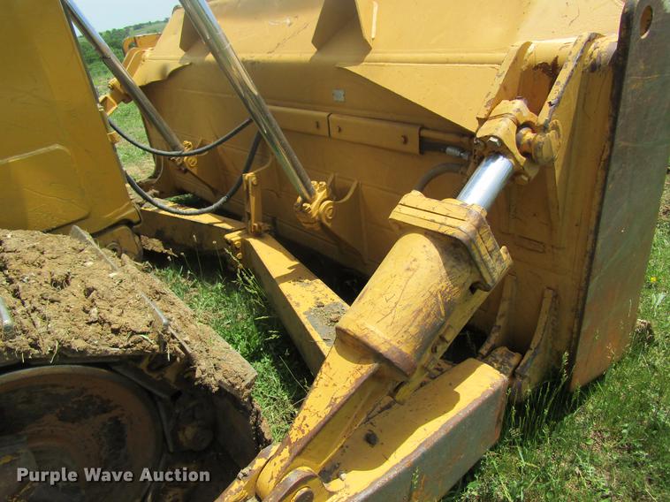 image for item DD8571 2006 Caterpillar D6R XL Series III dozer
