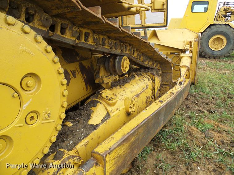 image for item DD8571 2006 Caterpillar D6R XL Series III dozer