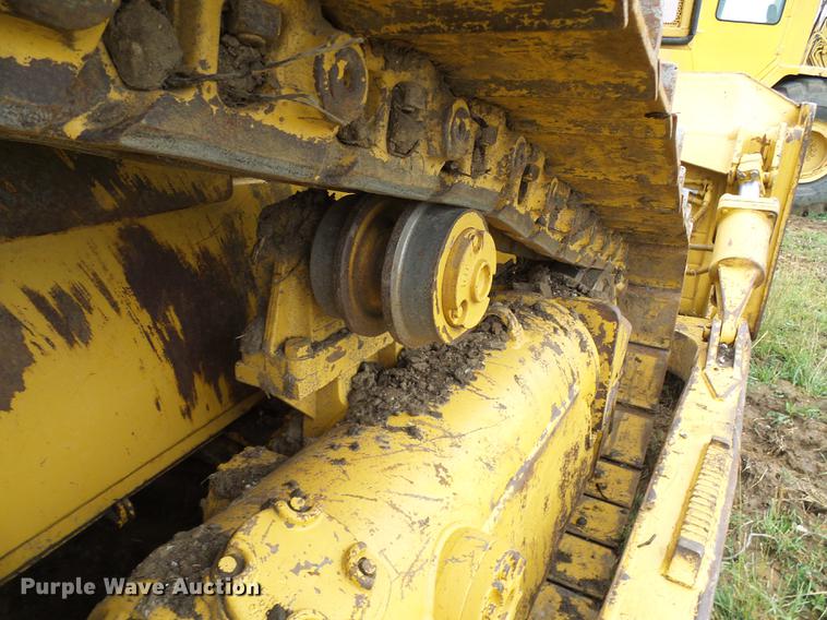image for item DD8571 2006 Caterpillar D6R XL Series III dozer