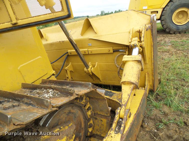 image for item DD8571 2006 Caterpillar D6R XL Series III dozer