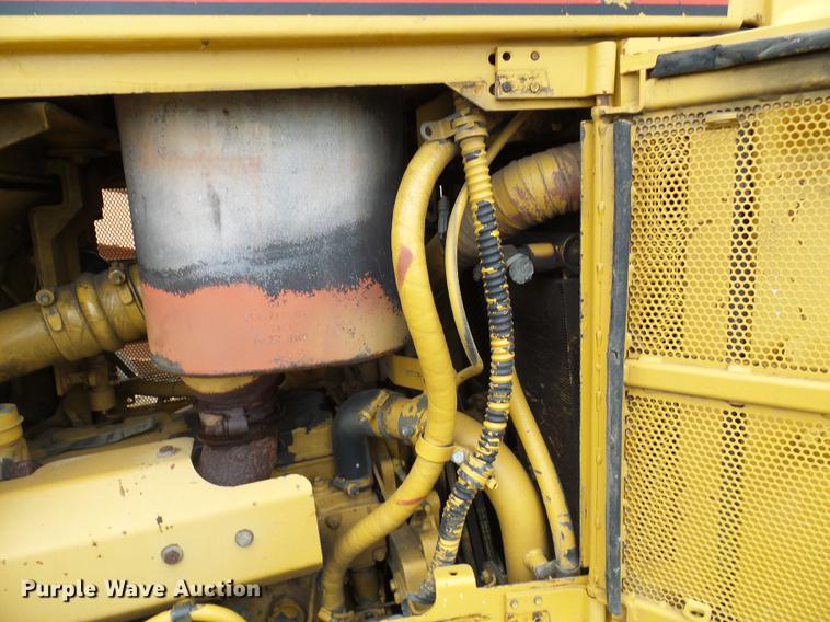 image for item DD8571 2006 Caterpillar D6R XL Series III dozer