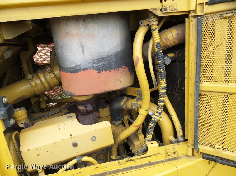 image for item DD8571 2006 Caterpillar D6R XL Series III dozer