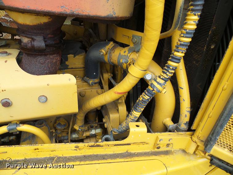 image for item DD8571 2006 Caterpillar D6R XL Series III dozer