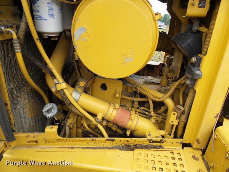 image for item DD8571 2006 Caterpillar D6R XL Series III dozer