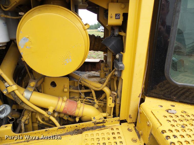 image for item DD8571 2006 Caterpillar D6R XL Series III dozer