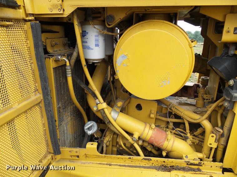 image for item DD8571 2006 Caterpillar D6R XL Series III dozer