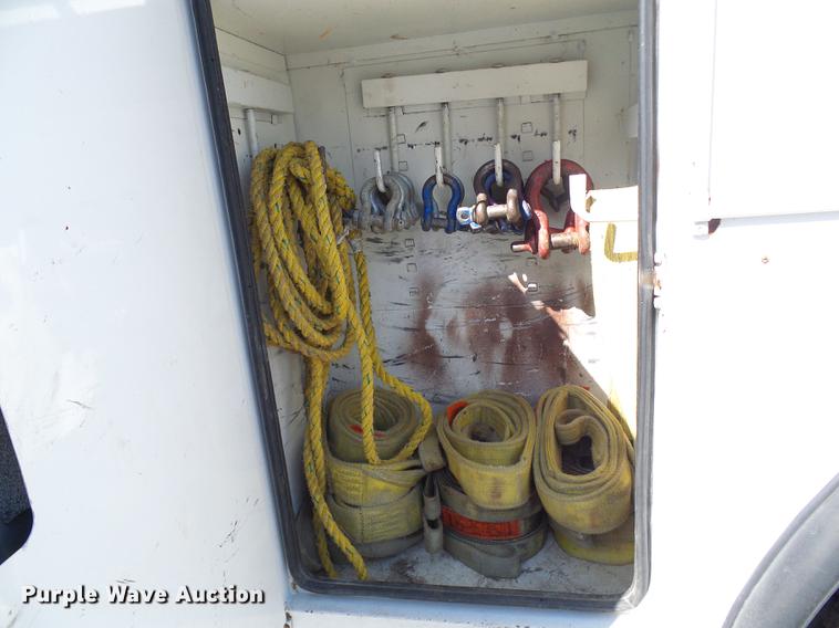 image for item DD8606 2004 Freightliner Business Class M2 digger derrick truck