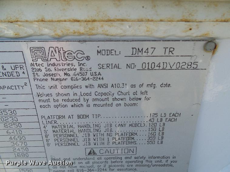 image for item DD8606 2004 Freightliner Business Class M2 digger derrick truck