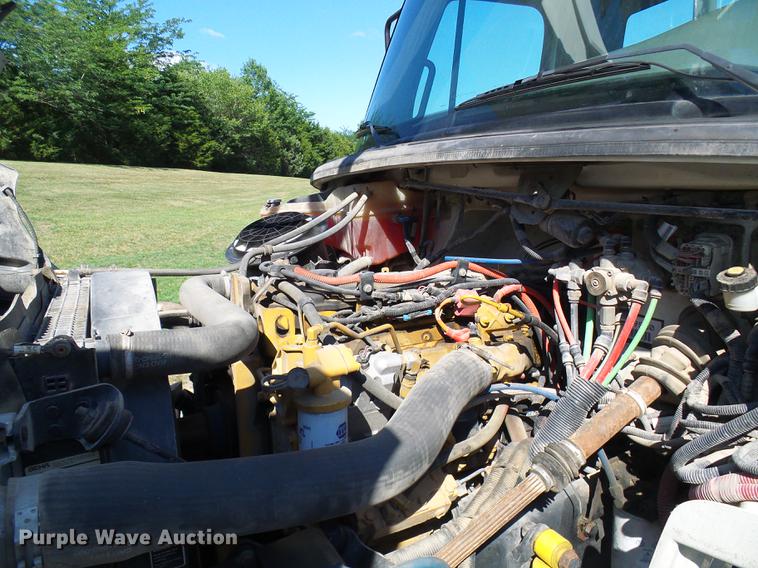 image for item DD8606 2004 Freightliner Business Class M2 digger derrick truck