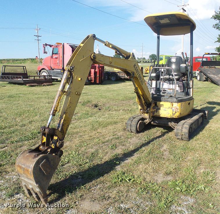 image for item DD8628 2007 Komatsu PC18MR-2 mini excavator