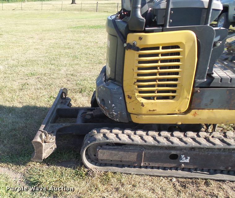 image for item DD8628 2007 Komatsu PC18MR-2 mini excavator