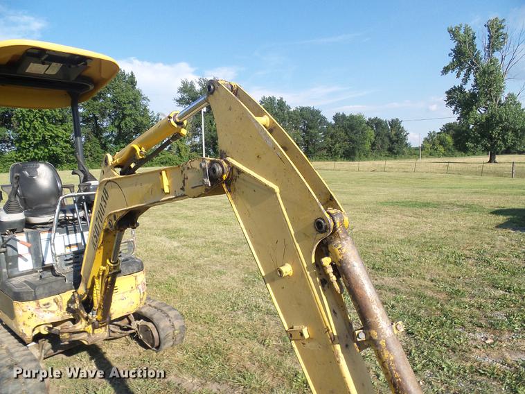 image for item DD8628 2007 Komatsu PC18MR-2 mini excavator