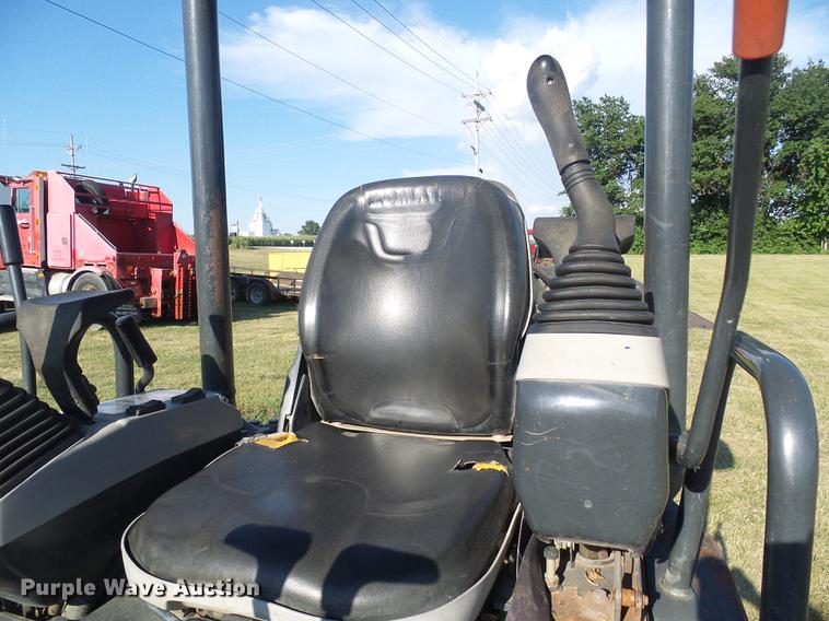 image for item DD8628 2007 Komatsu PC18MR-2 mini excavator