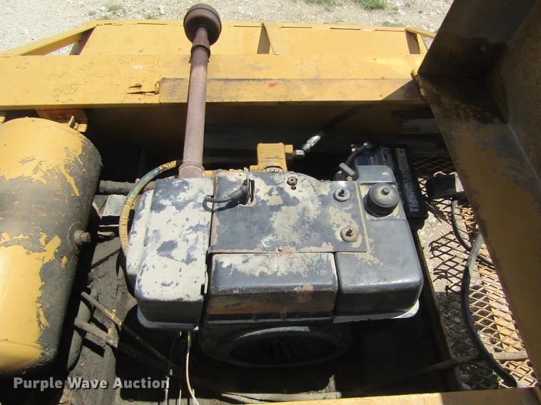 image for item DD8825 1984 Witco Challenger RG50 lowboy equipment trailer