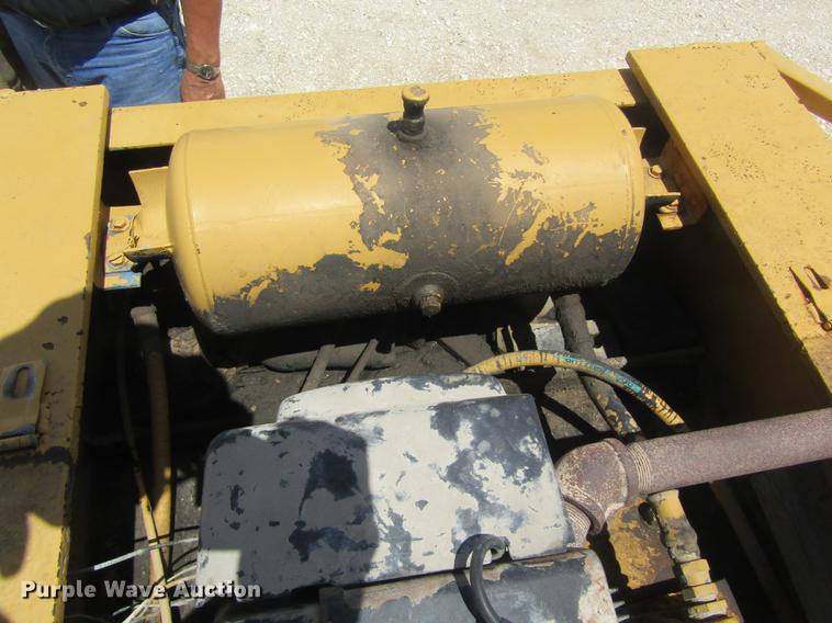 image for item DD8825 1984 Witco Challenger RG50 lowboy equipment trailer