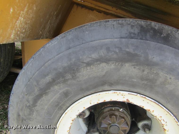 image for item DD8825 1984 Witco Challenger RG50 lowboy equipment trailer