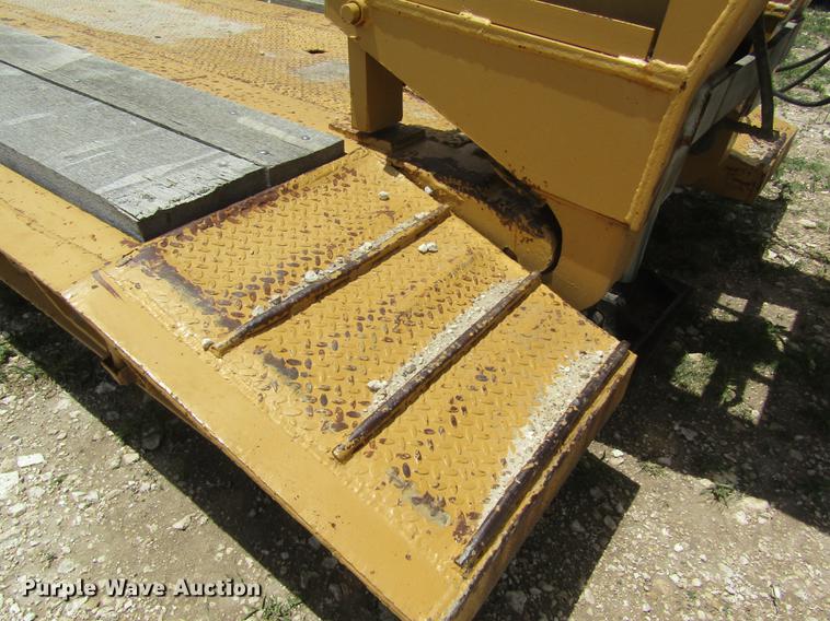 image for item DD8825 1984 Witco Challenger RG50 lowboy equipment trailer