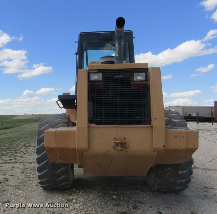 image for item DD8827 1998 Case 821B wheel loader