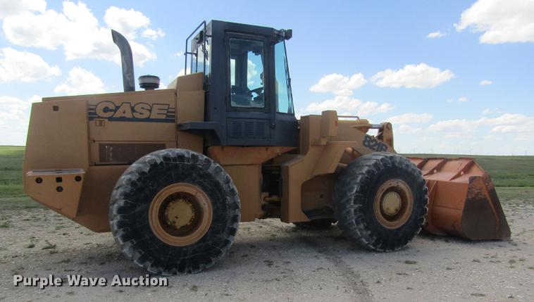 image for item DD8827 1998 Case 821B wheel loader