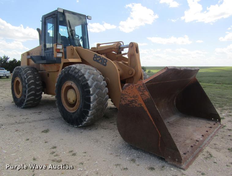 image for item DD8827 1998 Case 821B wheel loader