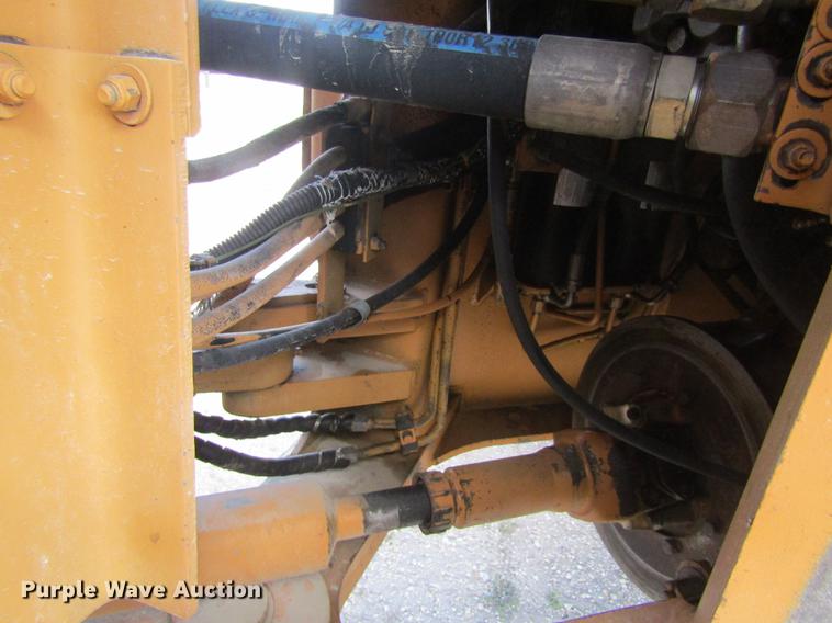 image for item DD8827 1998 Case 821B wheel loader