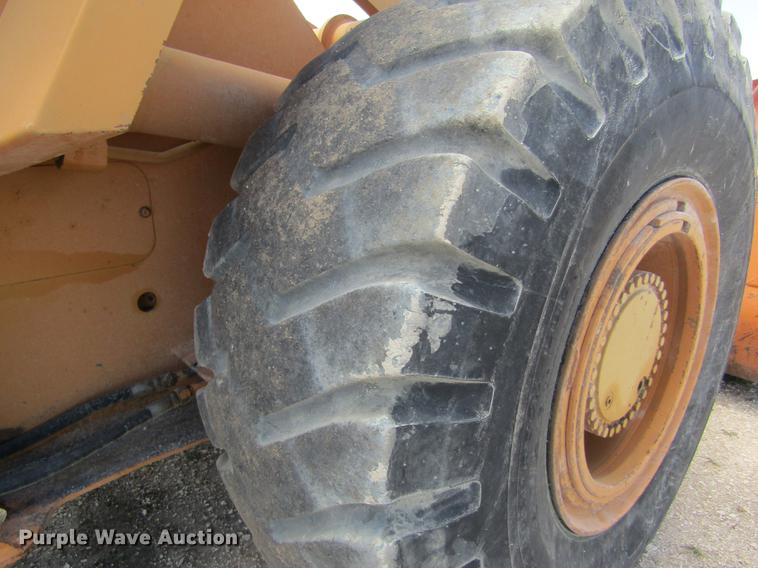 image for item DD8827 1998 Case 821B wheel loader