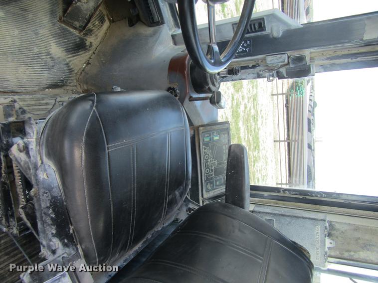 image for item DD8827 1998 Case 821B wheel loader