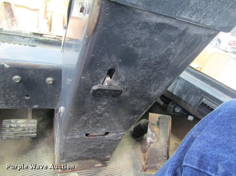 image for item DD8827 1998 Case 821B wheel loader