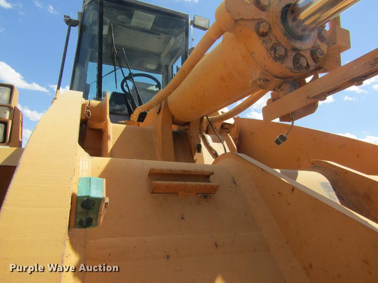 image for item DD8827 1998 Case 821B wheel loader