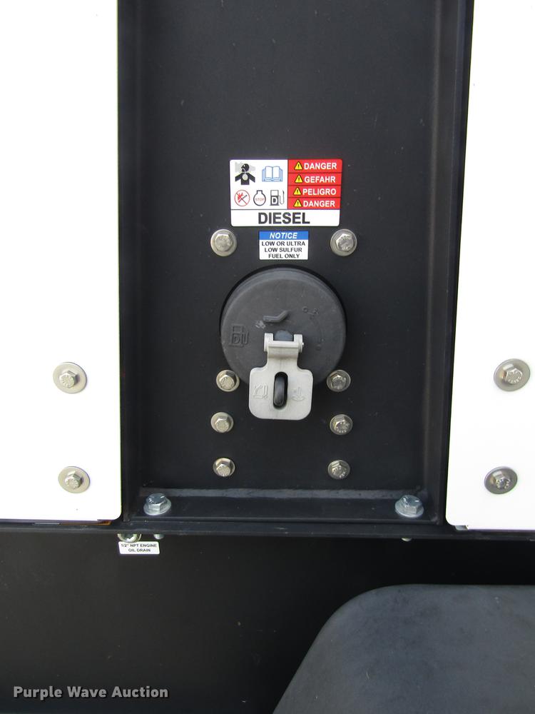 image for item DD8833 2014 Magnum MMG35 generator