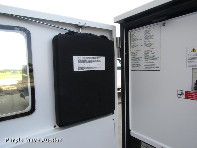 image for item DD8833 2014 Magnum MMG35 generator