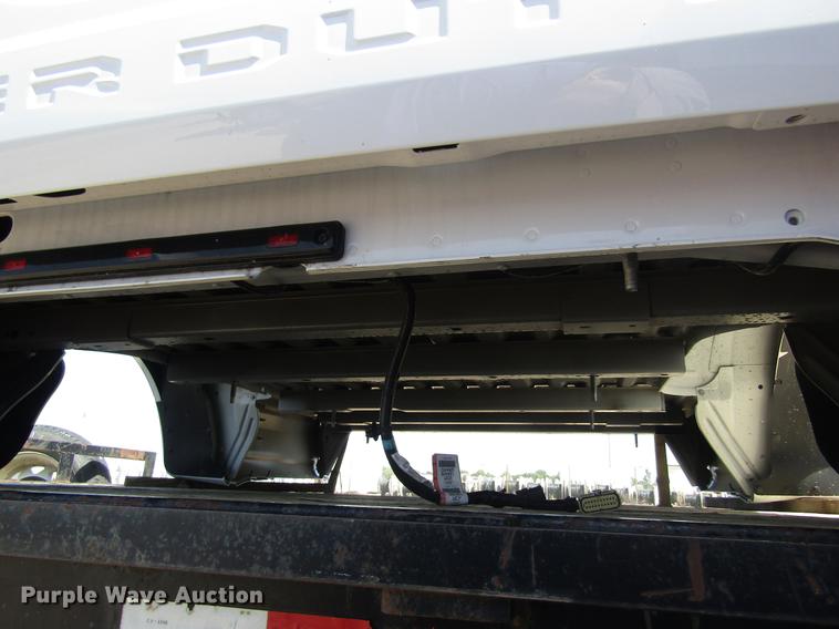 image for item DD8834 2018 Ford F350 pickup truck bed