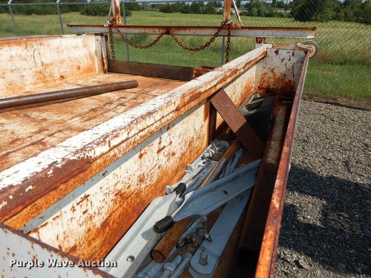 image for item DE1798 1991 C-14 pole trailer