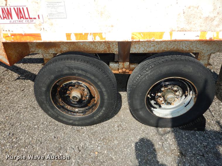 image for item DE1798 1991 C-14 pole trailer