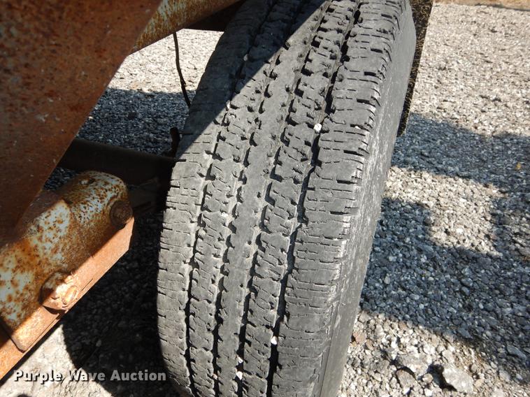 image for item DE1798 1991 C-14 pole trailer