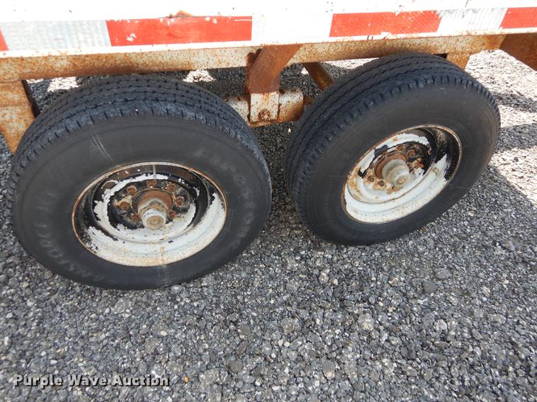 image for item DE1798 1991 C-14 pole trailer