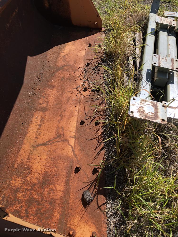 image for item DE2955 ACS Samsung SL150-2 general purpose loader bucket