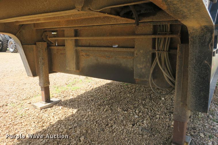 image for item DE3756 1997 Trail King TK70HT-482 drop deck equipment trailer