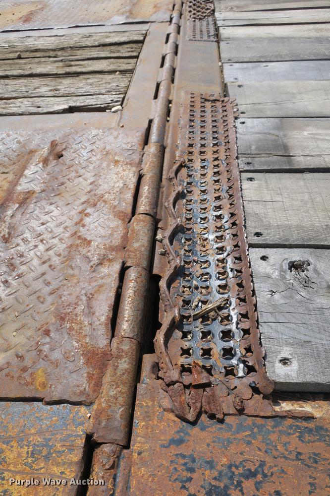 image for item DE3756 1997 Trail King TK70HT-482 drop deck equipment trailer