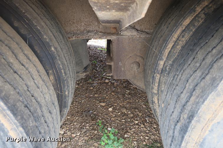 image for item DE3756 1997 Trail King TK70HT-482 drop deck equipment trailer